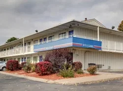 Motel 6-Des Moines, IA - North