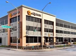 La Quinta Inn & Suites by Wyndham Indianapolis Downtown