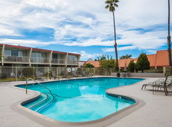 Travelodge by Wyndham Monterey Bay