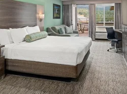 Yosemite Southgate Hotel & Suites