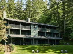 Bluebird Cady Hill Lodge