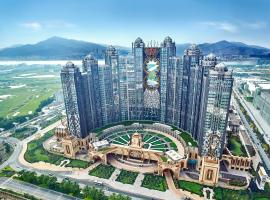 Studio City Hotel Accommodation Rooms