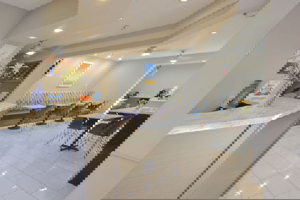 Days Inn & Suites By Wyndham Airport Albuquerque - thumb 2