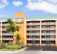 Days Inn by Wyndham Fort Lauderdale-Oakland Park Airport N - Accommodation Rooms