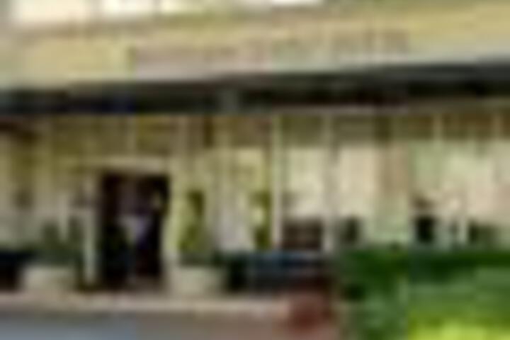 Bethesda Court - thumb 3