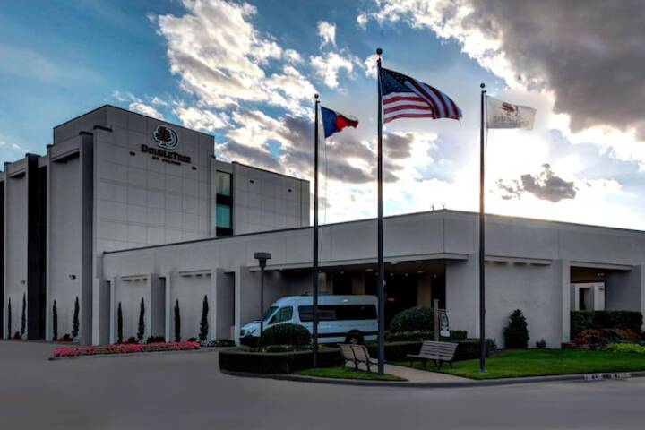 DoubleTree By Hilton Hotel Arlington DFW South - thumb 1