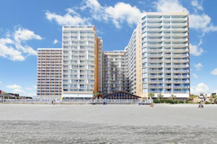 Sands Ocean Club Resort - thumb 0