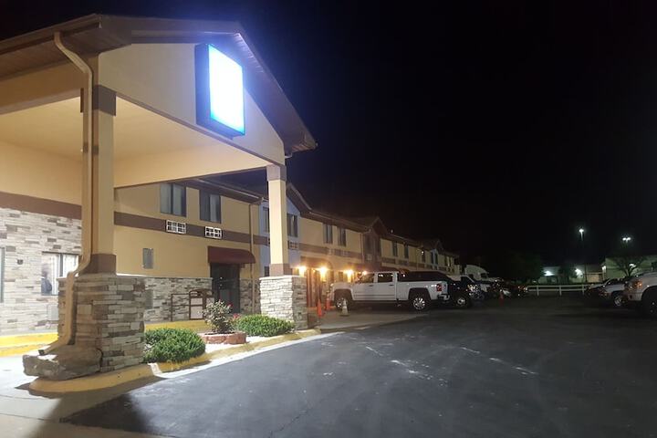 Americas Best Value Inn & Suites Harrisonville - thumb 4