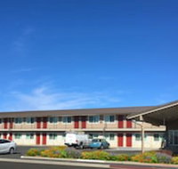 Super 8 by Wyndham Alturas - Accommodation Rooms