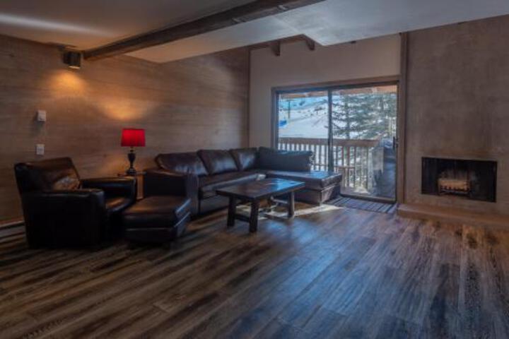 Newly Remodeled Ski In / Out Condo On Dollar Mountain - thumb 5