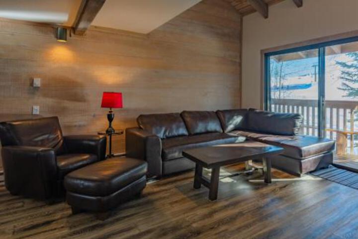 Newly Remodeled Ski In / Out Condo On Dollar Mountain - thumb 6
