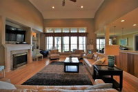 6465 Galloway Road home