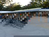 Windsor Crossroads Motel