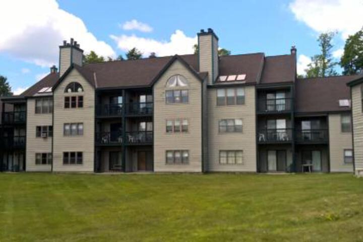 Ski In Ski Out 2 Br Condo With View Of Ski Lift! Condo - thumb 6