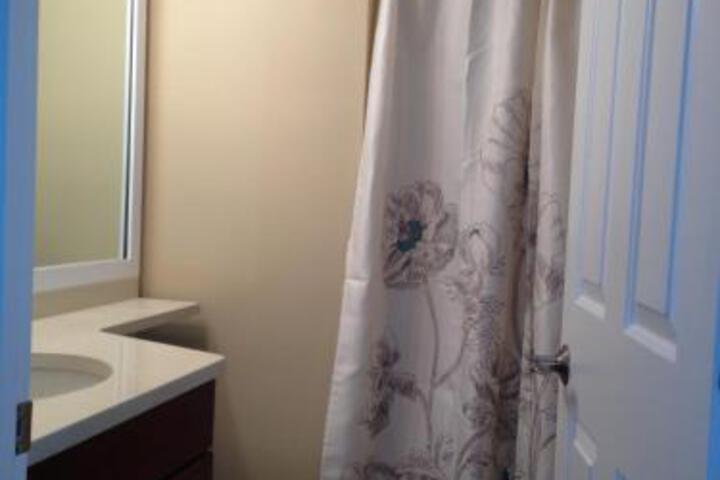 Ski In Ski Out 2 Br Condo With View Of Ski Lift! Condo - thumb 2