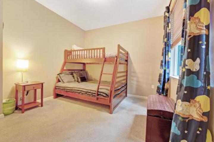 Rio Nido Retreat - thumb 2