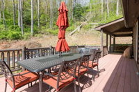 Lakey Gap Lodge Cabin