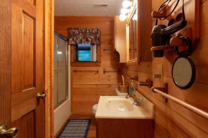 3 Bed 2 Bath Vacation Home In Bryson City - thumb 4