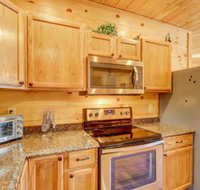 4 Bed 3 Bath Vacation home in Bryson City - Accommodation Rooms