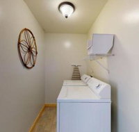 Bears Den - Accommodation Rooms