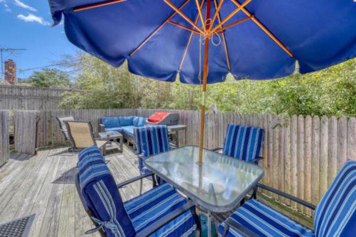 Champlain Street - thumb 0