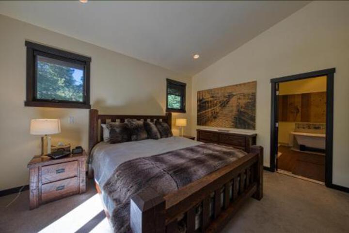 Mountain Modern On Tahoe Donner Greenbelt