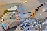 2 Cabana By The Sea Studio Bedroom Condo by Redawning