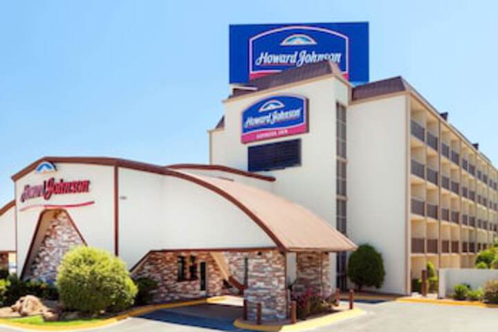 Howard Johnson By Wyndham Arlington Ballpark / Six Flags - thumb 0
