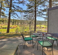 Quiet Home with Graeagle Meadows Golf Course View - Accommodation Rooms