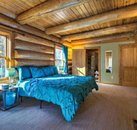 Upper Lodge Brevard Cabin on 80 Acres w / Pool - Accommodation Rooms