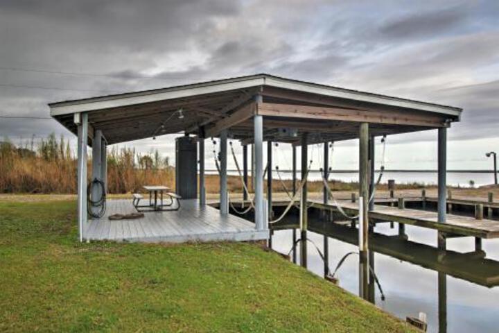 Quaint 1BR Slidell Cottage W / Private Boat Dock - thumb 0