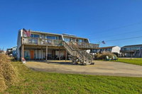 Spacious Atlantic Beach Duplex Mins From Ocean