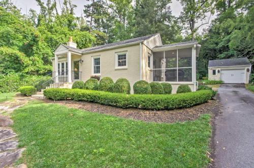 Le Canard Cottage With Porch 10 Mi To Asheville! - thumb 0