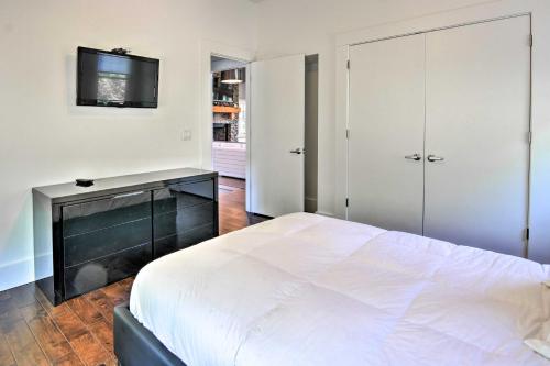 NEW! Luxury Lake Santeetlah Home W / Wraparound Deck - thumb 1