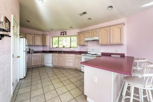Charming Burnsville Apartment With Stunning Views! - thumb 4