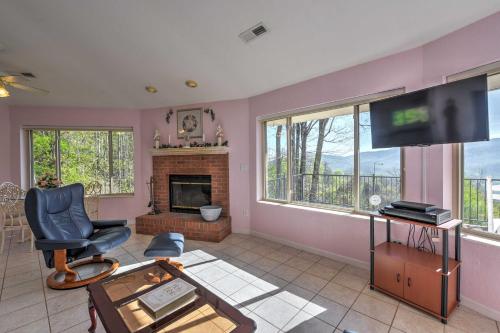 Charming Burnsville Apartment With Stunning Views! - thumb 2