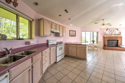Charming Burnsville Apartment With Stunning Views! - thumb 6