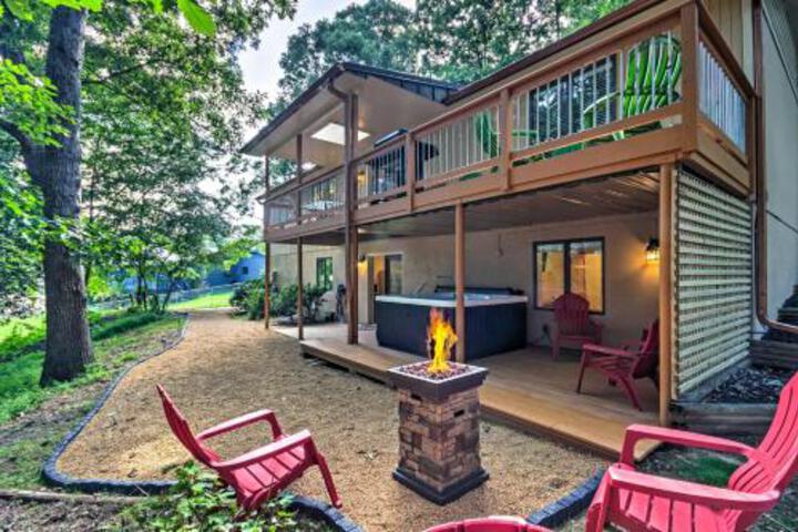 Private Home W / Hot Tub 13 Miles To Dtwn Asheville - thumb 4