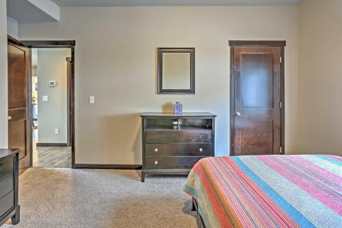 Modern Manson Condo With Pool & Lake Chelan Views! - thumb 1