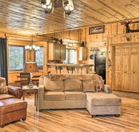 Cabin on Table Rock Lake with Hot Tub  Fire Pit - Accommodation Rooms