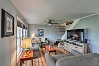 Charming Cottage Less Than half Mile to Atlantic Beach