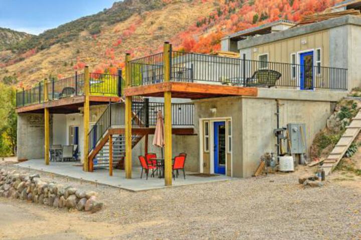 Central Lava Hot Springs Studio W / Deck & Views! - thumb 2