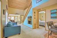 Charming Houghton Lake Cottage w / 60ft Private Dock