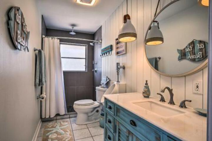 Bonita Springs Home W / Screened Lanai & Pool! - thumb 0