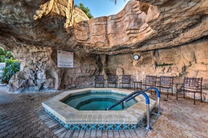 NEW Villages Home In Country Club Hills Golf Pool - thumb 6