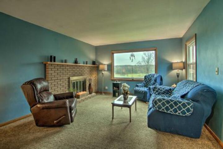 Private Home On 75 Acres Near Canadohta Lake - thumb 0