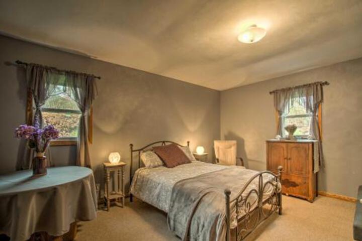 Private Home On 75 Acres Near Canadohta Lake - thumb 3