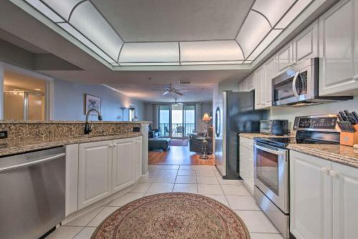 Daytona Beach Condo W / Pool 5 Mi. To Pier! - thumb 1