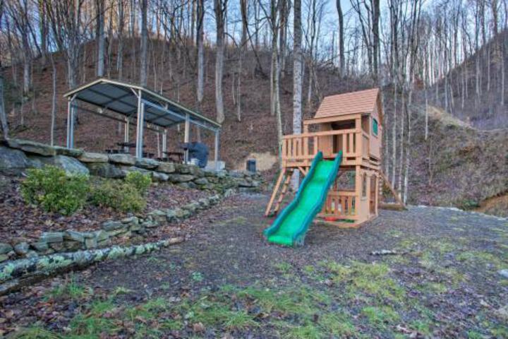 Turkey Creek Cove Cabin In Clyde W / Fire Pit - thumb 2