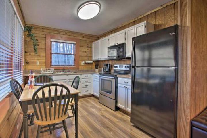 Turkey Creek Cove Cabin In Clyde W / Fire Pit - thumb 5